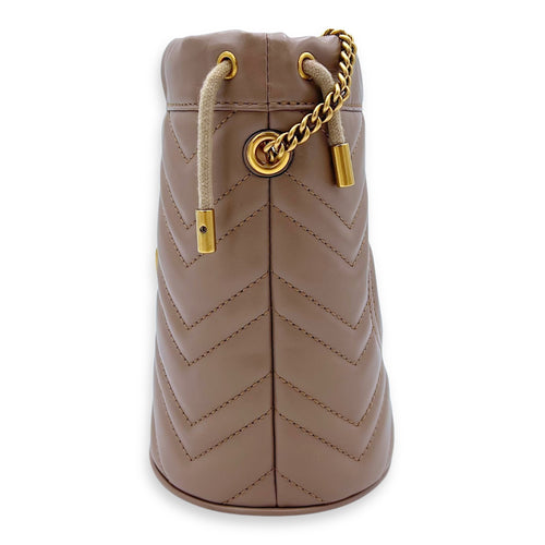 Gucci GG Marmont Bucket Bag Beige in Calfskin, Gold hardware_4