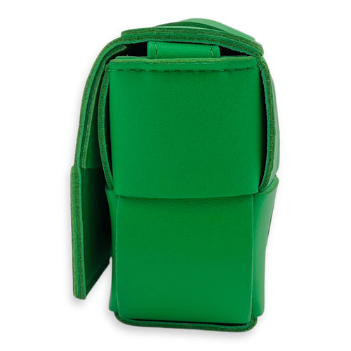 Bottega Veneta Cassette Green Crossbody Bag in Lambskin, Gold hardware_4