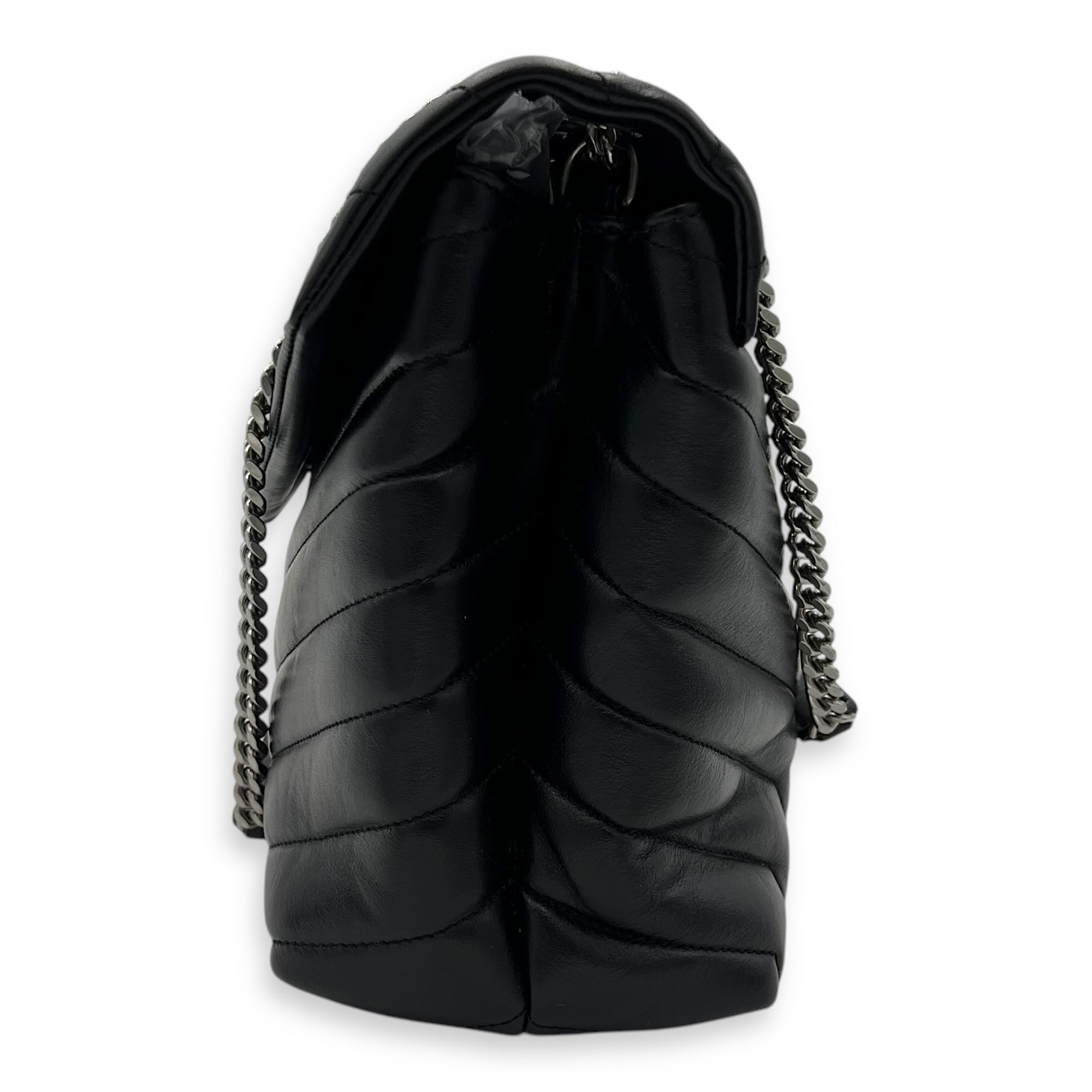 Saint Laurent Loulou Shoulder Bag Small Black in Calfskin, Silver hardware_4