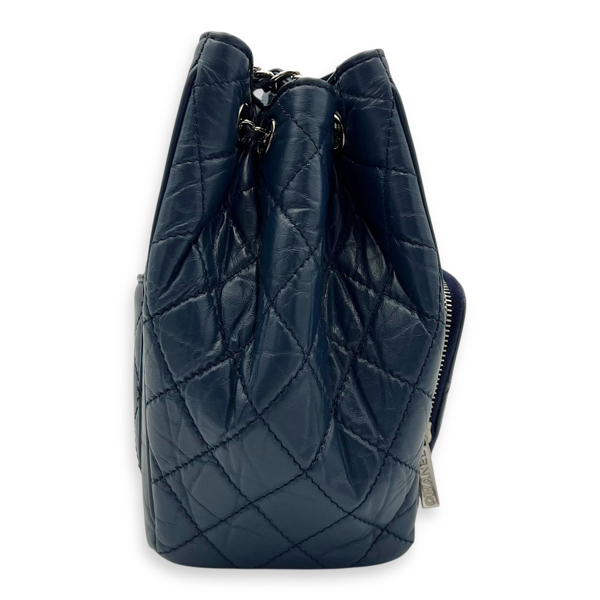 Chanel Quilted Seasonal Bucket Bag Blue in Calfskin, Gold hardware_4