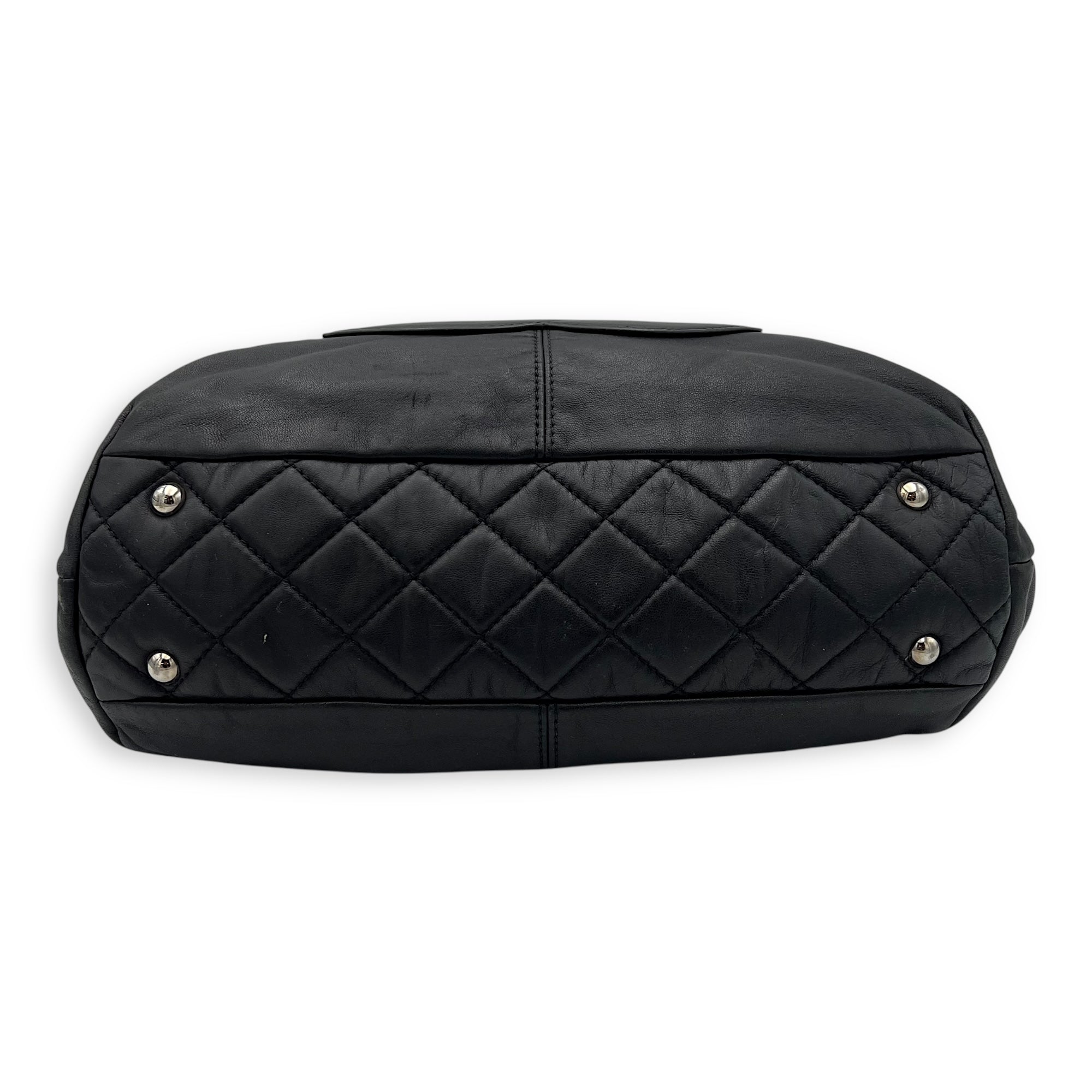 Chanel CC Tote Bag Black in Lambskin, Silver hardware_5