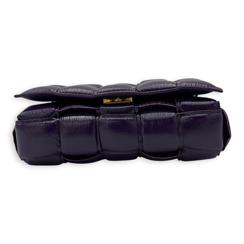 Bottega Veneta Cassette Shoulder Bag Purple in Patent Leather, Gold hardware_5