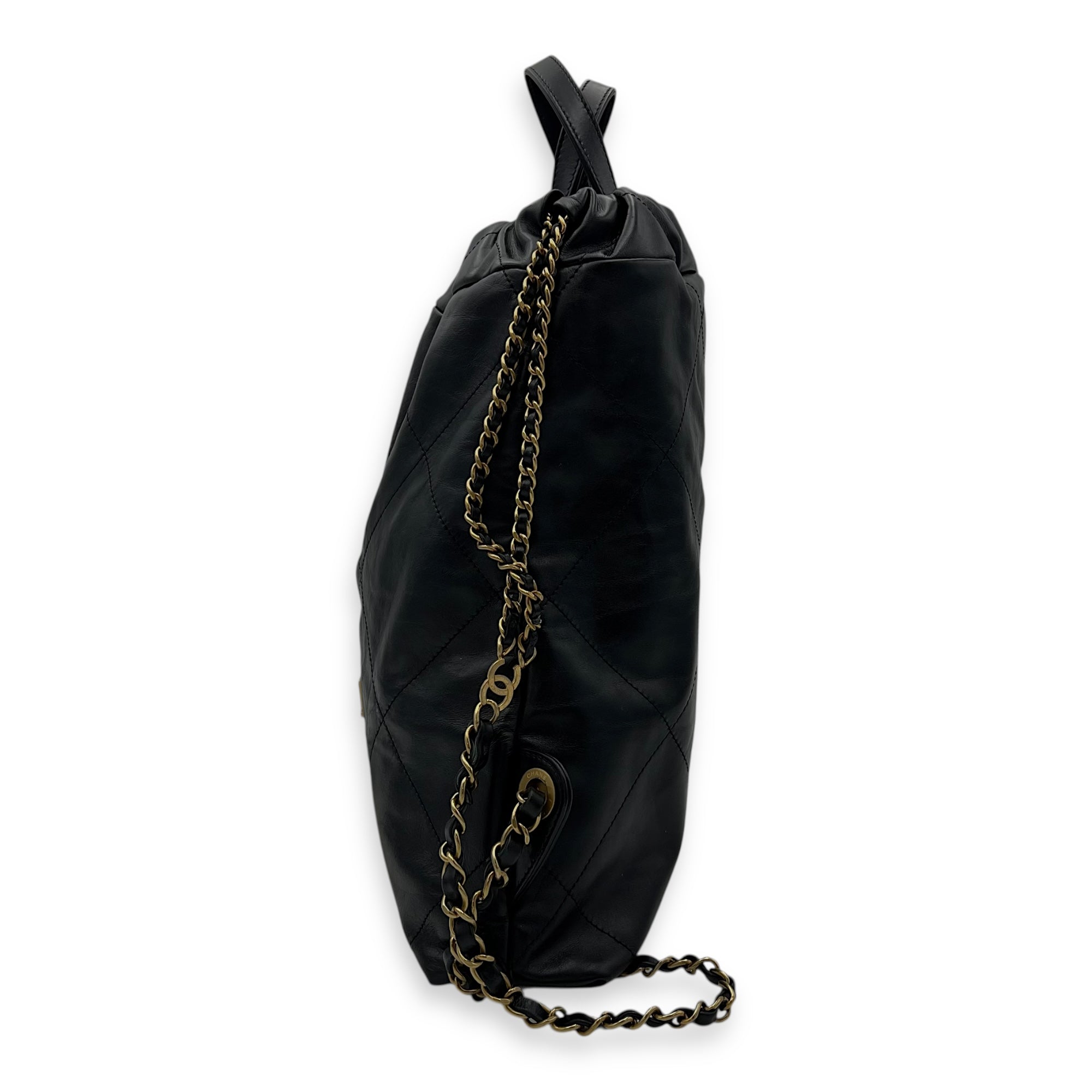Chanel Chanel 22 Black Backpack in Calfskin, Gold hardware_4