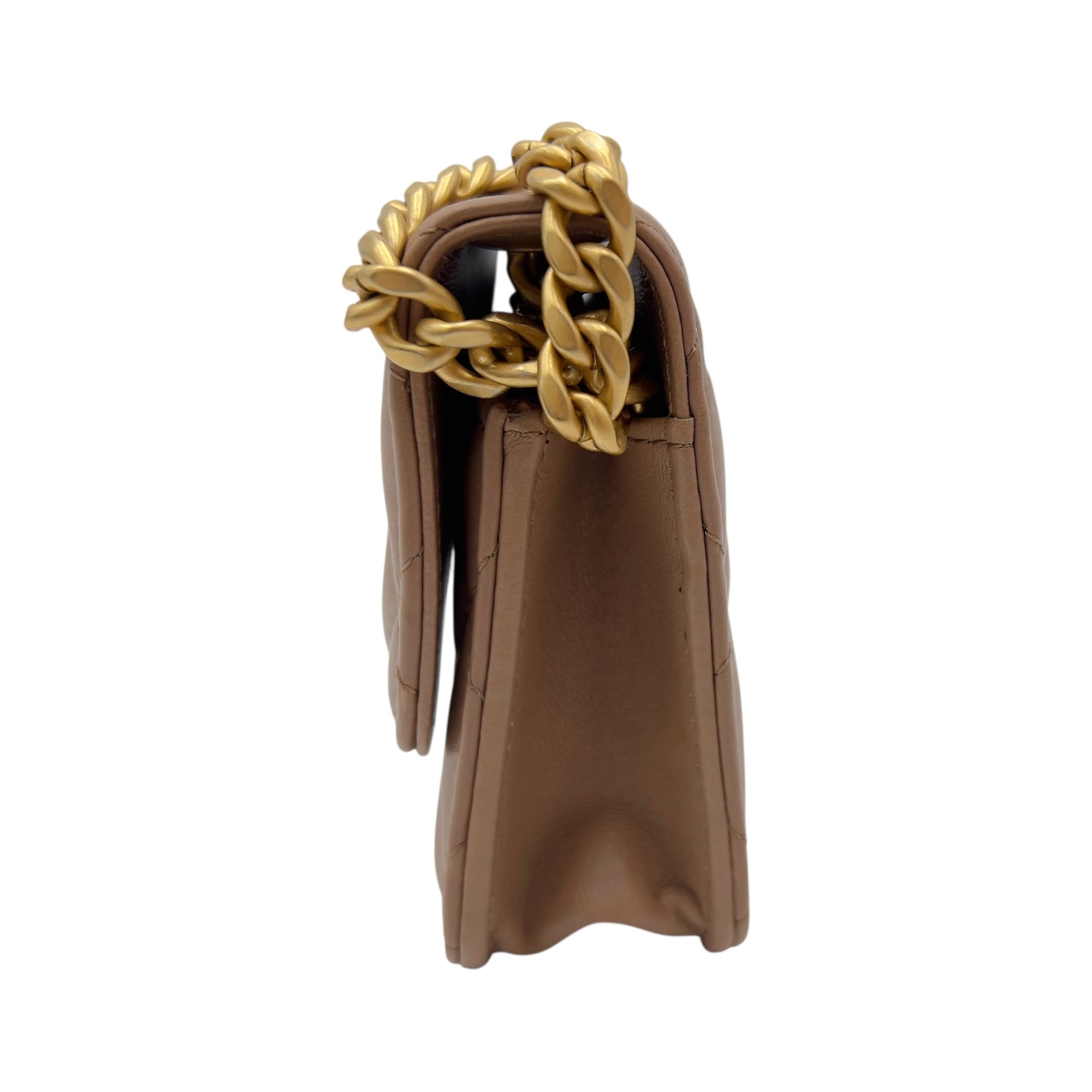 Chanel CC Phone  Wallet On Chain Pink in Lambskin, Gold hardware_5