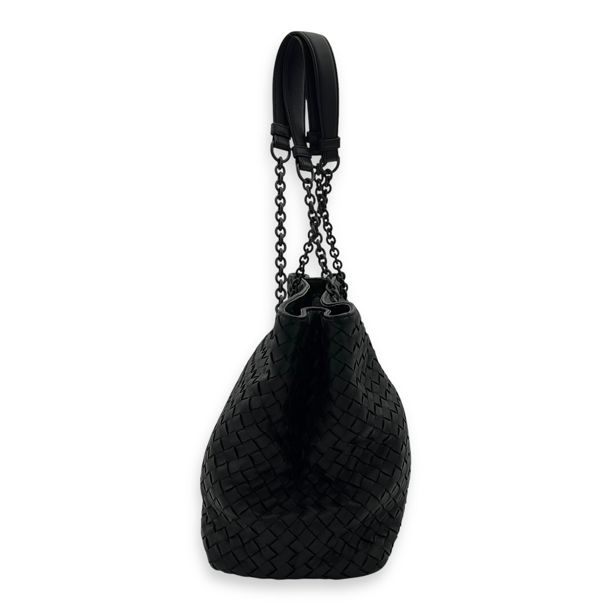 ショルダーバッグ・ポシェット BOTTEGA VENETA DUSTBAG MEDIUM SHOULDER BAG IN INTRECCIATO 15 Bottega Veneta Medium Dustbag Intrecciato Leather Shoulder