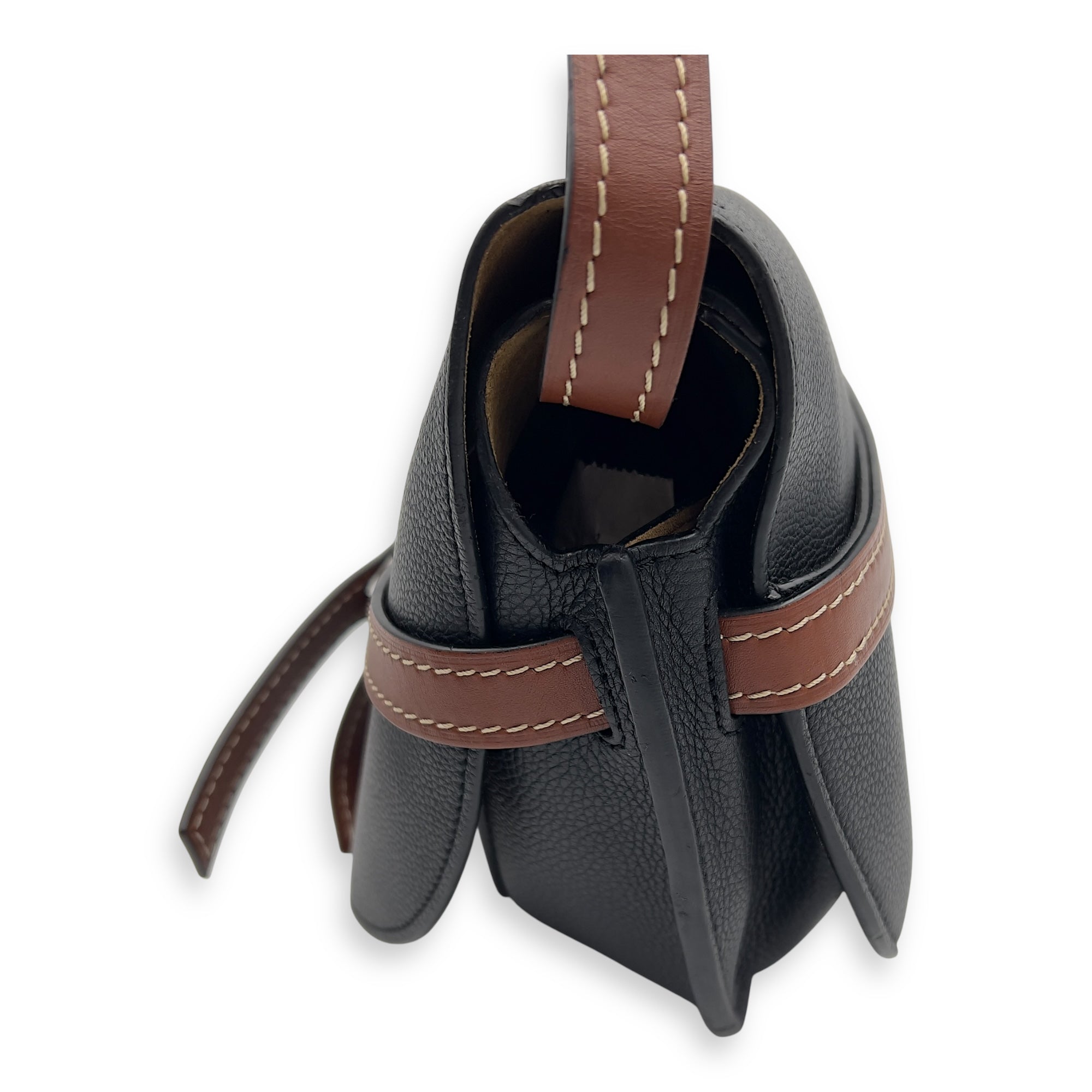 Loewe Gate Crossbody Bag Black in Calfskin, Gold hardware_4