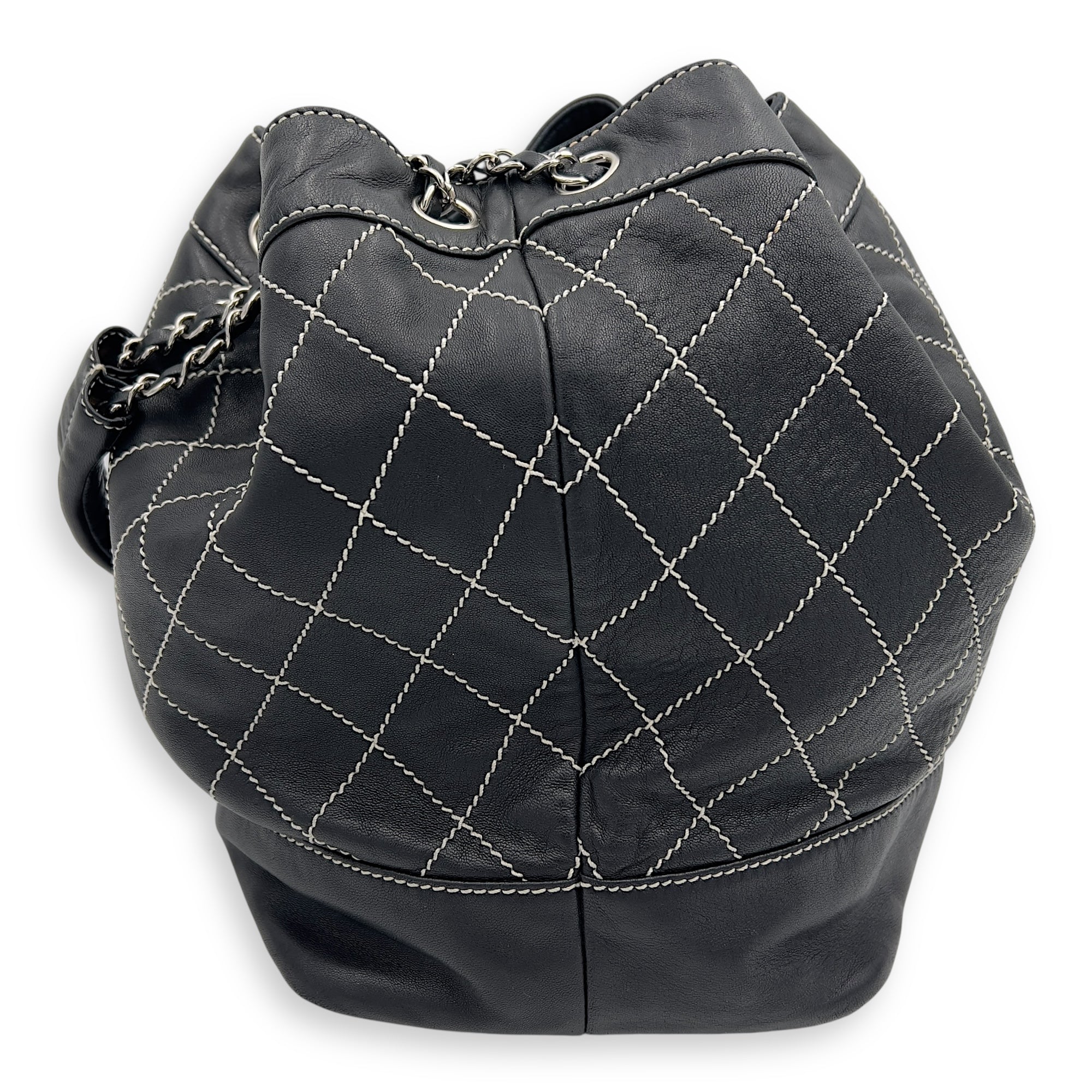 Chanel Surpique Wild Stitch Bucket Bag Black in Lambskin, Silver hardware_4