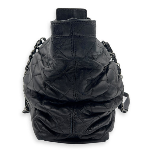 Chanel Gathered Quilted Tote Bag Black in Lambskin, Gunmetal hardware_4