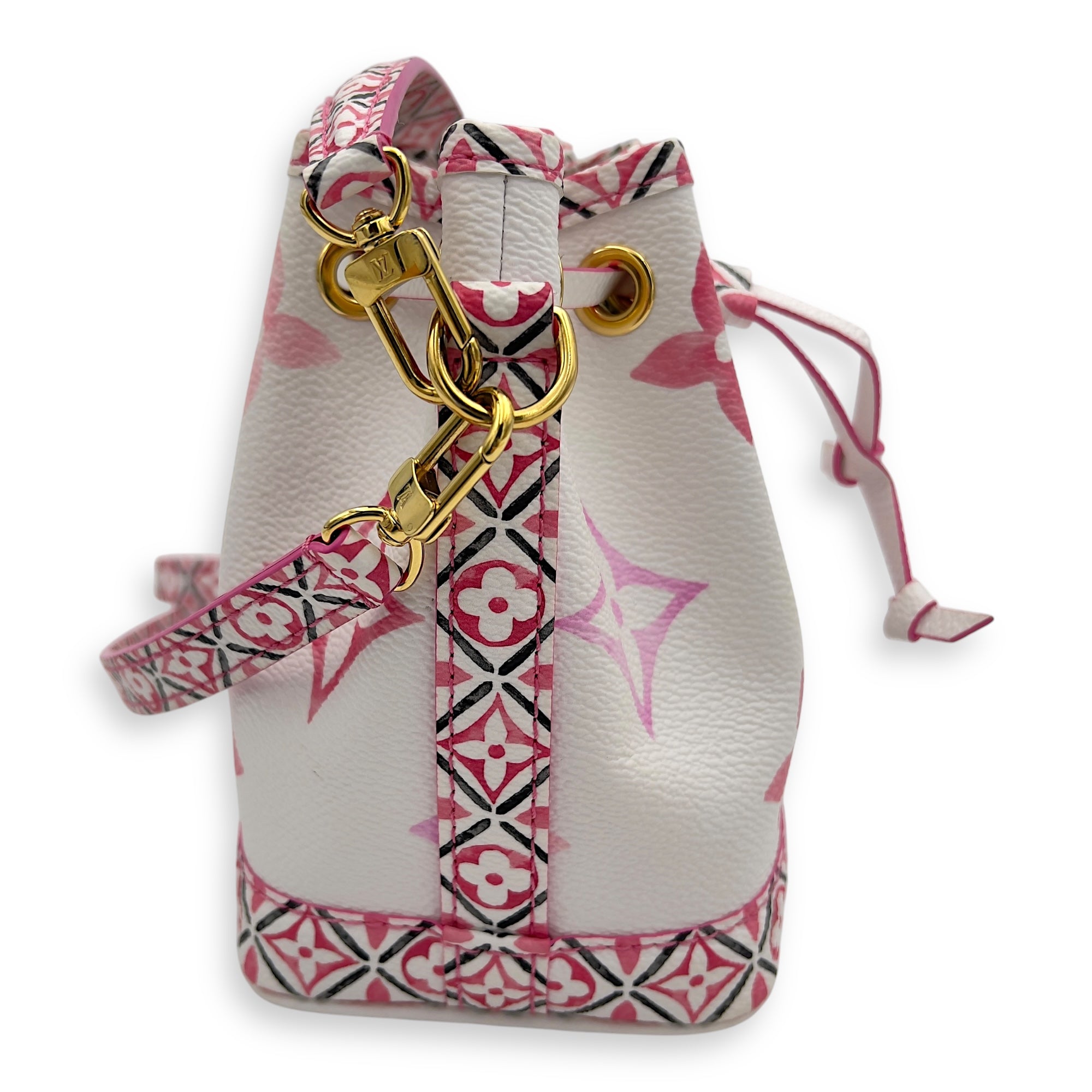 Louis Vuitton By The Pool Noe Nano White Bucket Bag in Coated Canvas, Gold hardware_4