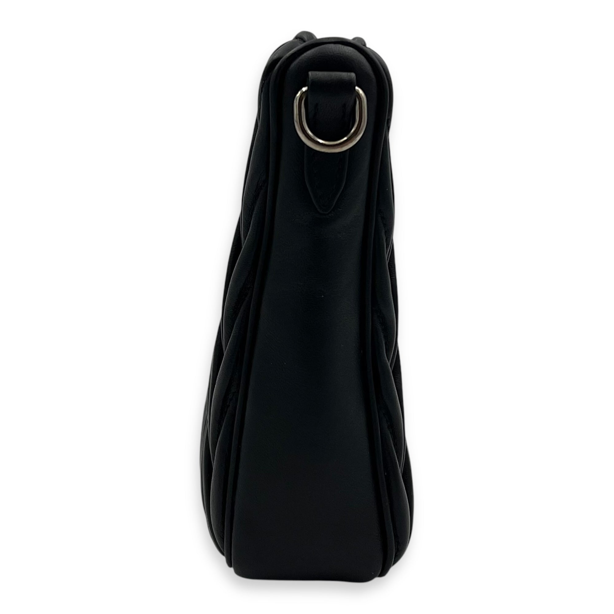 Miu Miu Matelassé Shoulder Bag Black in Lambskin, Silver hardware_4