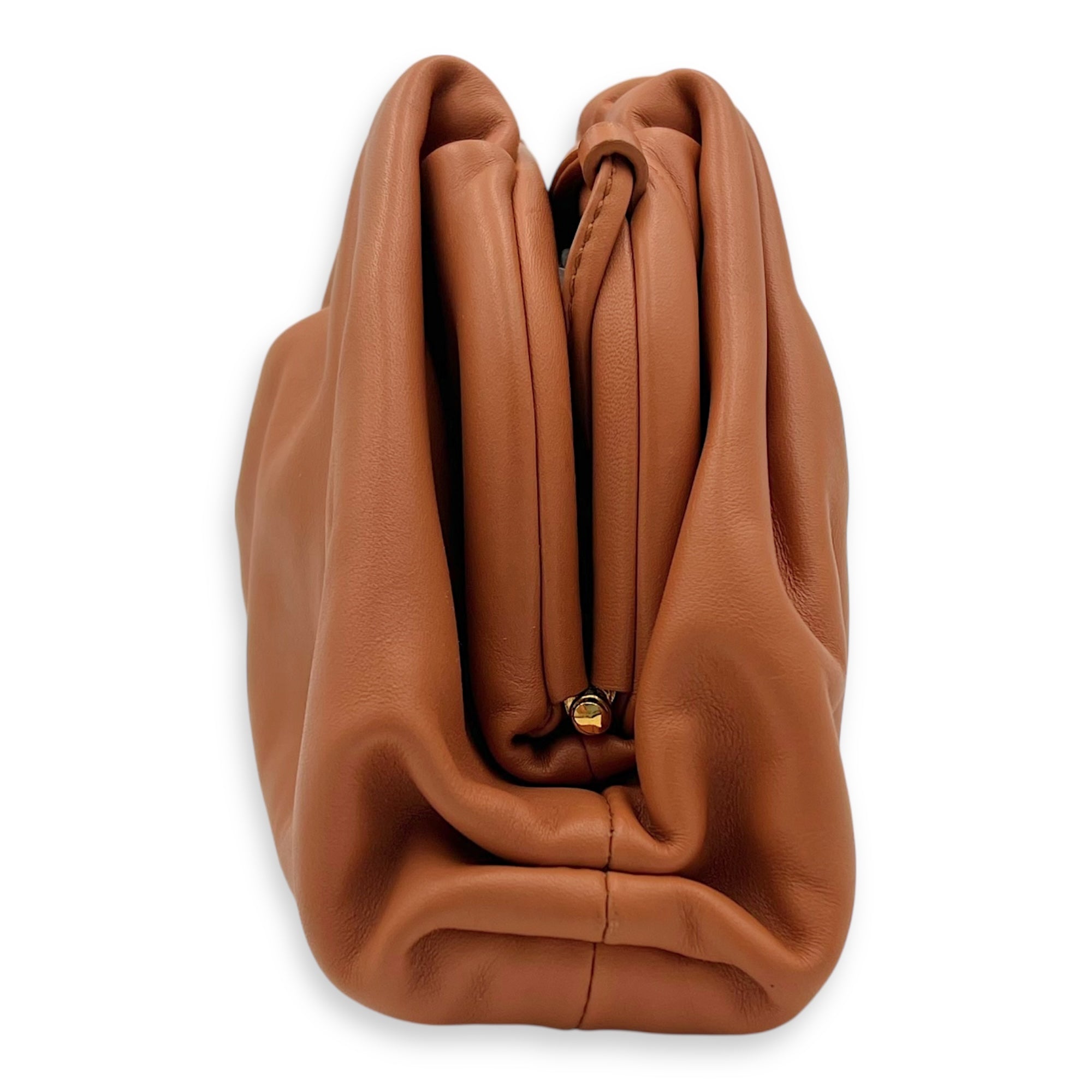 Bottega Veneta The Pouch Crossbody Bag Brown in Lambskin, Gold hardware_4
