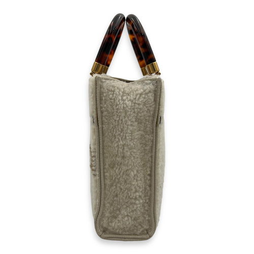 Fendi Sunshine Shoulder Bag White in Faux Fur, Gold hardware_4