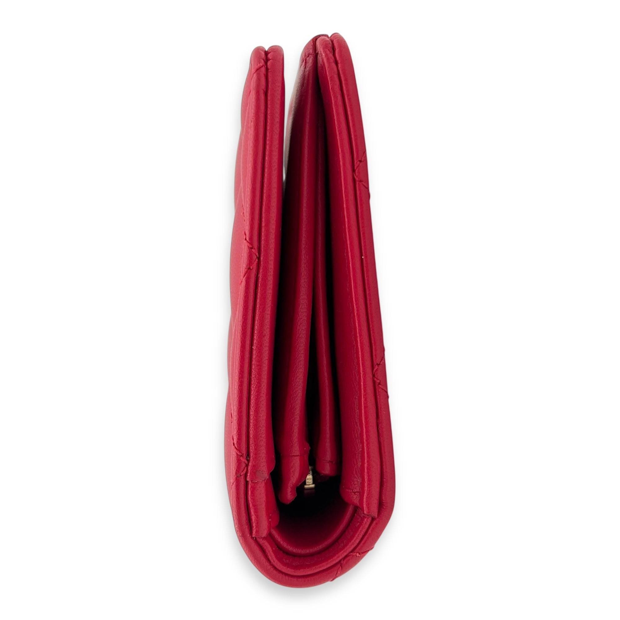 Chanel Classic Wallet Red in Lambskin, Gold hardware_1