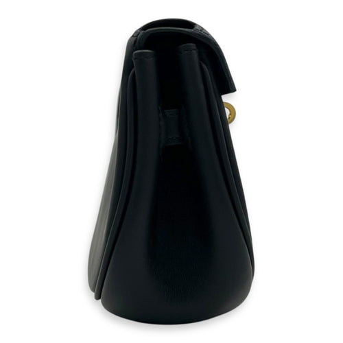 Hermès Kelly Moove Black in Swift, Gold hardware_4