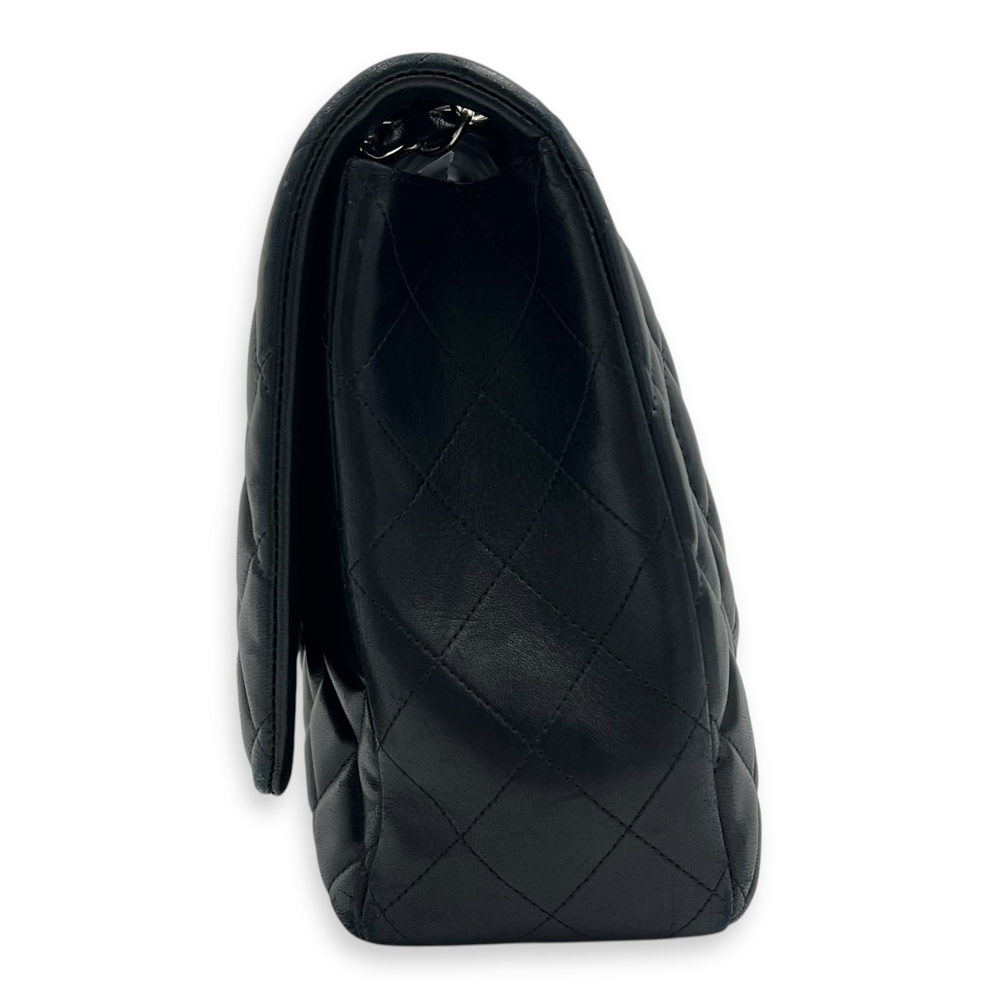Chanel Classic Maxi Black Shoulder Bag in Lambskin, Silver hardware_16