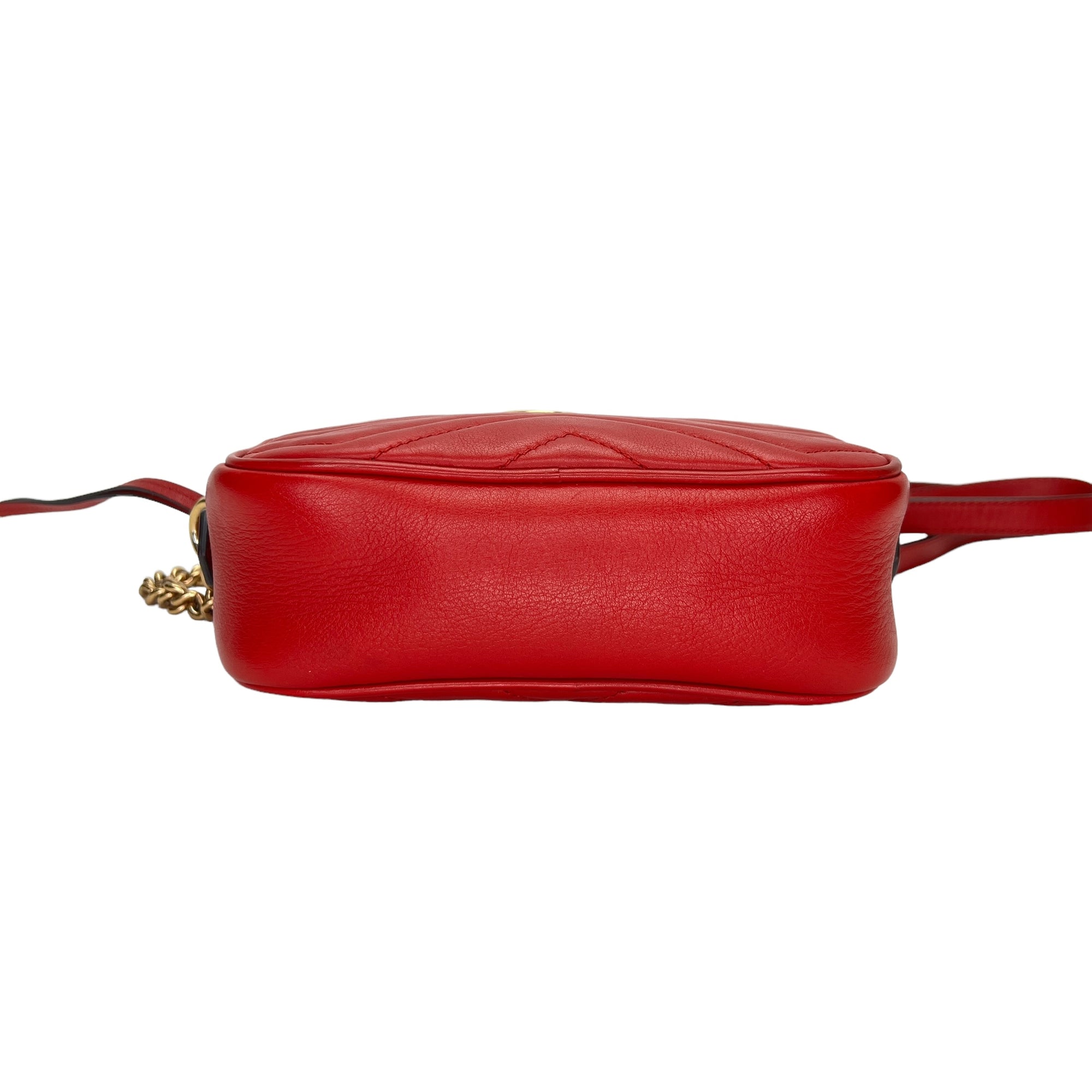 GG Marmont Red Crossbody Bag in Calfskin, Gold hardware