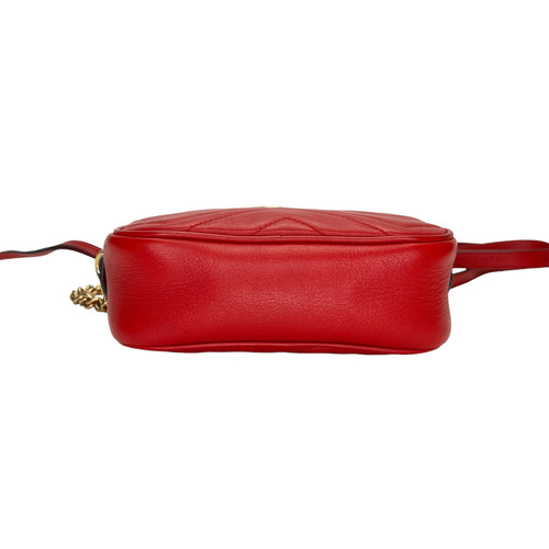 GG Marmont Red Crossbody Bag in Calfskin, Gold hardware