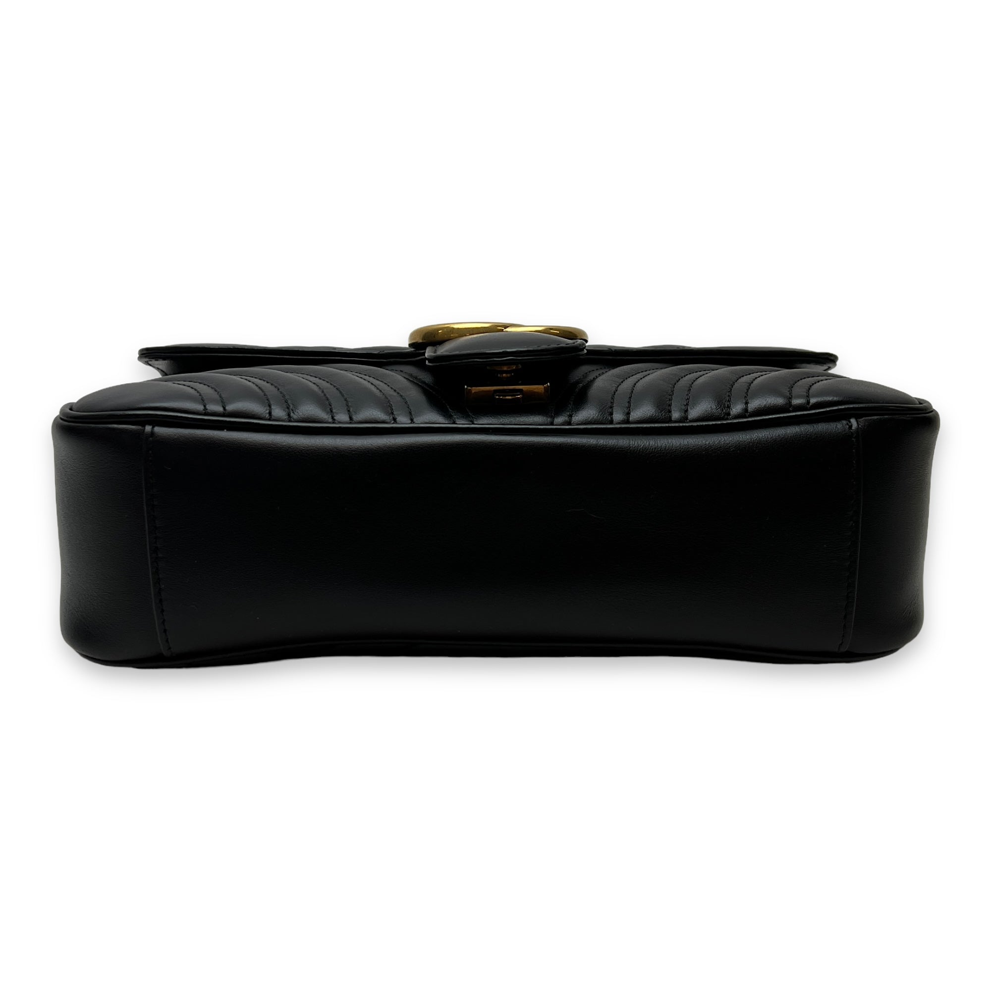 GG Marmont Shoulder Bag Black in Calfskin, Gold hardware