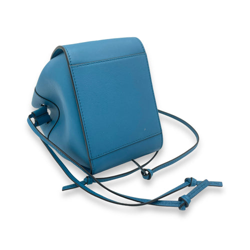 Hammock Crossbody Bag Small Blue in Calfskin, Gold hardware