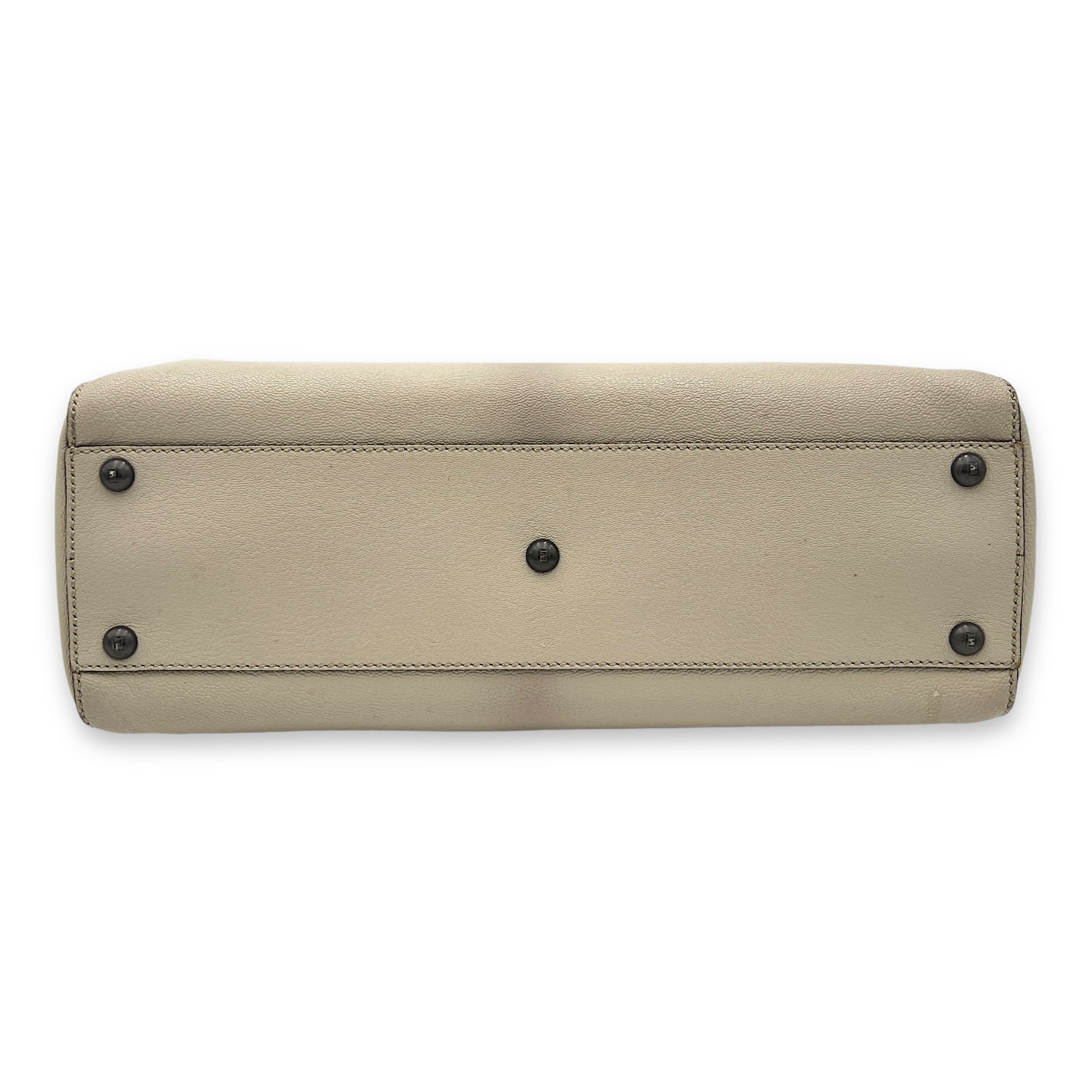 Peekaboo Medium Top handle bag in Calfskin, Silver Hardware