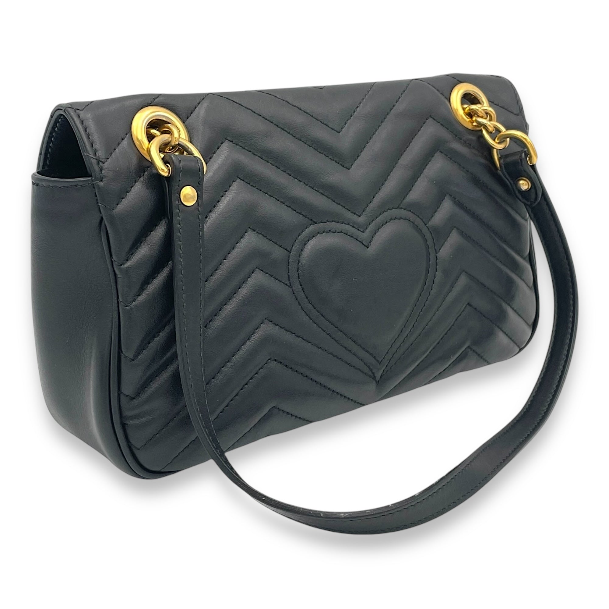 GG Marmont Black Shoulder Bag in Calfskin, Gold hardware