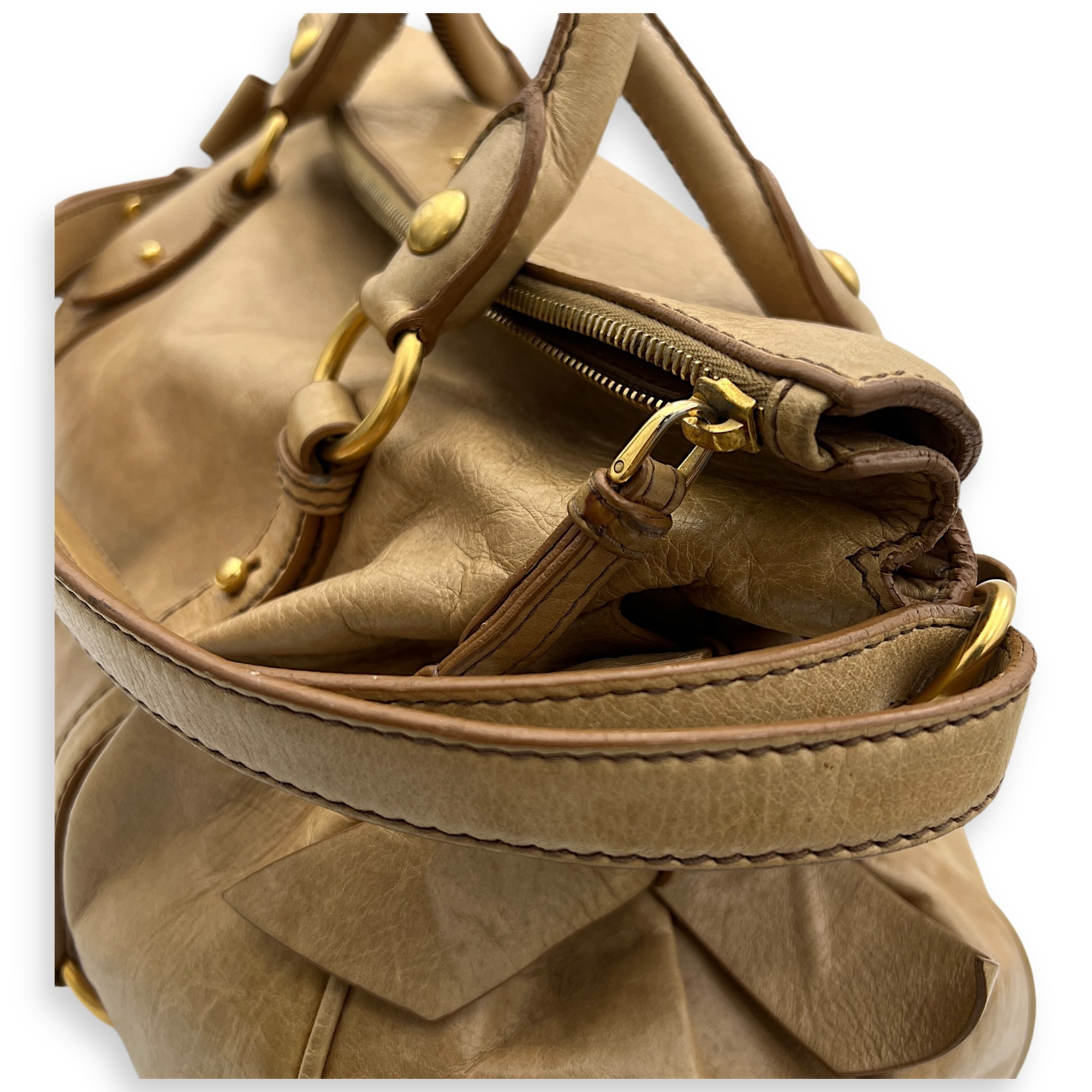 Vitello Lux Bow Shoulder Bag Brown in Calfskin, Gold hardware