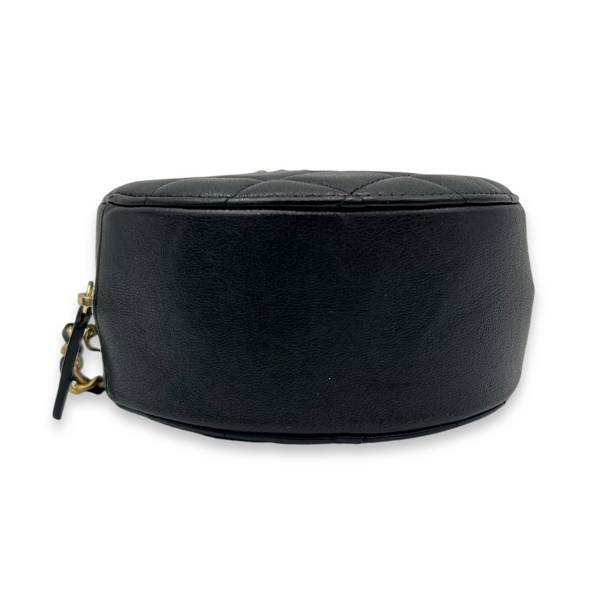 Round CC Crossbody Bag Black in Lambskin, Gold hardware