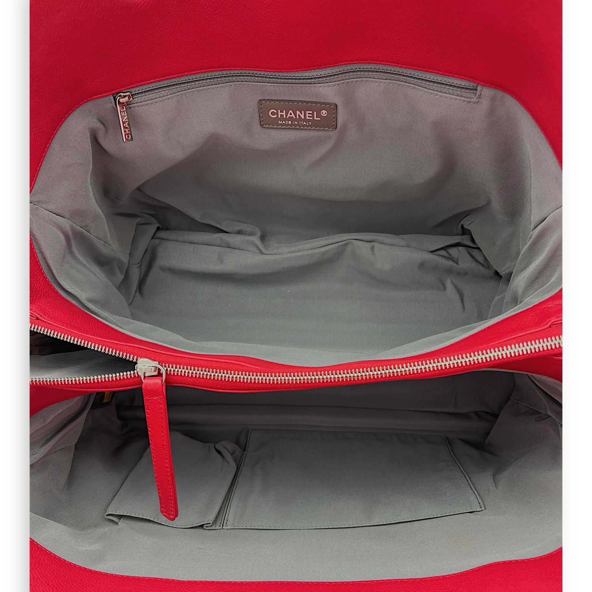 Chanel CC Tote Bag Red in Caviar Leather, Silver hardware_5