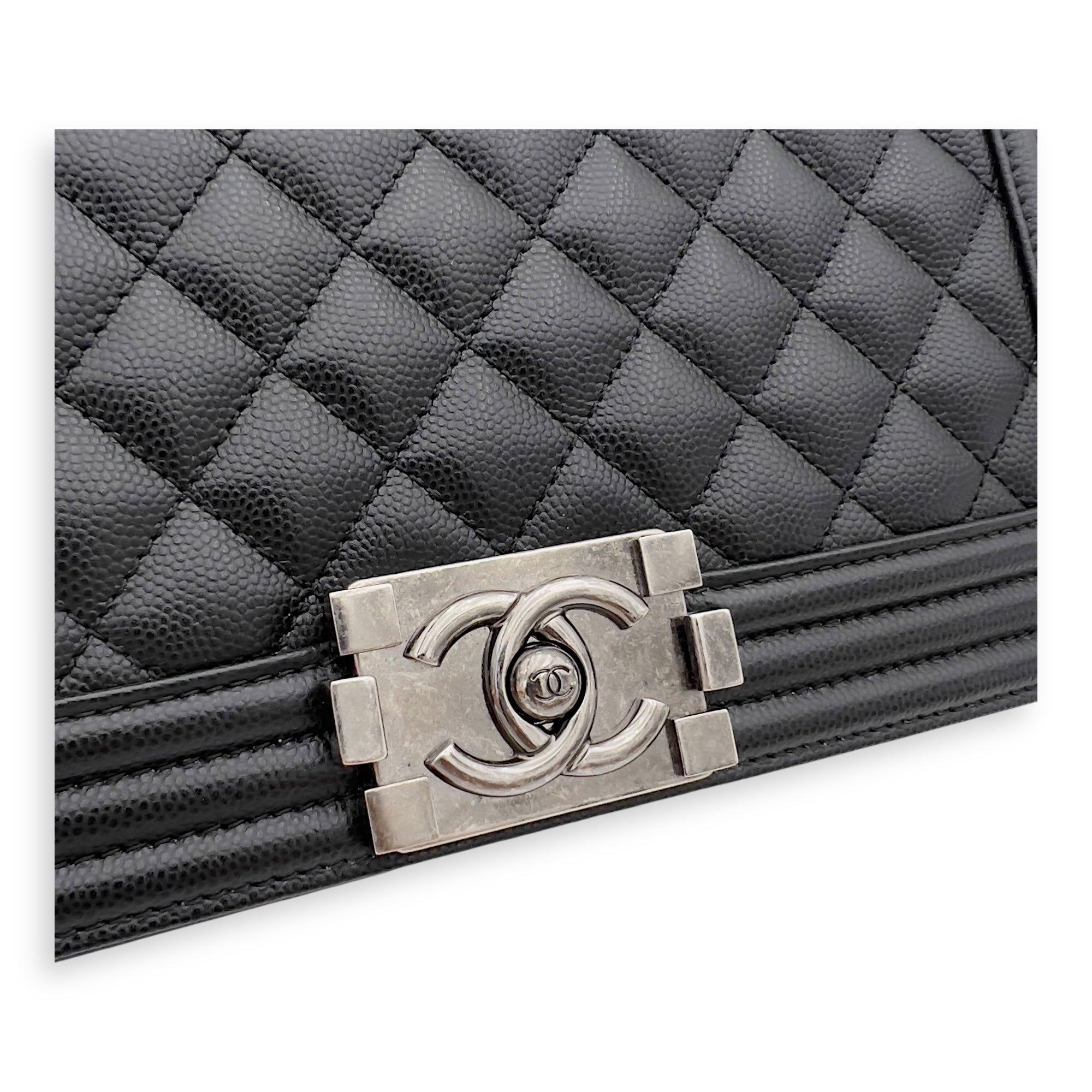 Chanel Boy Shoulder Bag Black in Caviar Leather, Ruthenium hardware_3