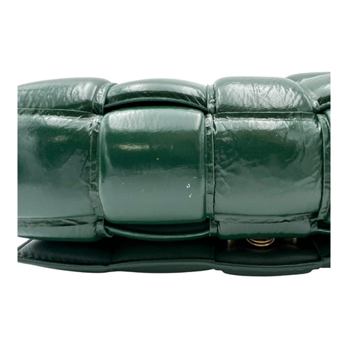 Bottega Veneta Cassette Shoulder Bag Green in Patent Leather, Gold hardware_5