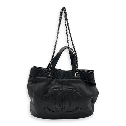 Chanel CC Tote Bag Black in Lambskin, Silver hardware_10