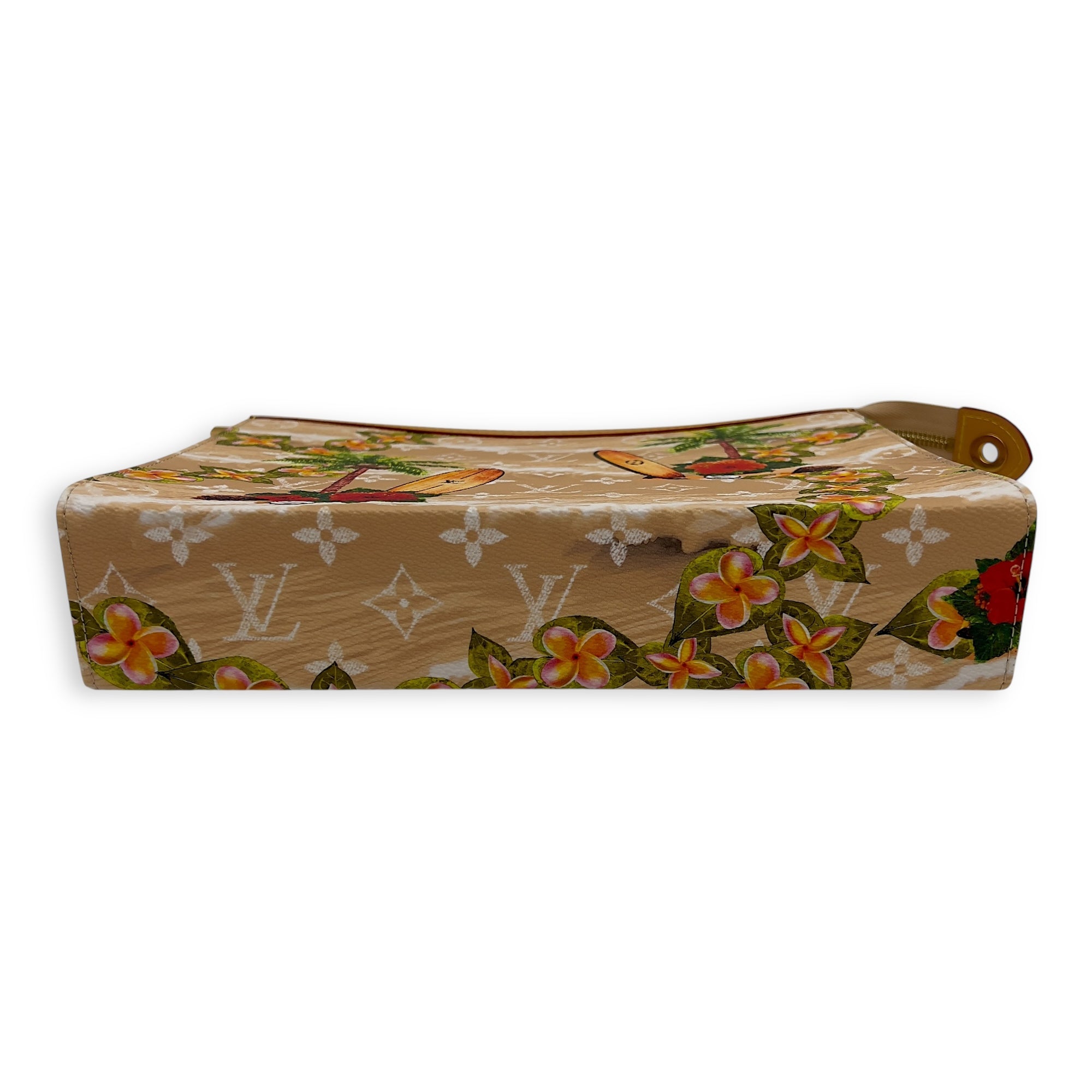 Louis Vuitton Pochette Voyage Pre-Fall 2024 MM Beige Clutch in Coated Canvas, Gold hardware_3