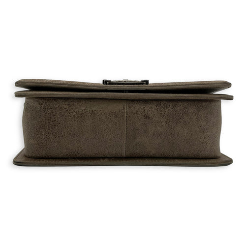 Chanel Boy Shoulder Bag Brown in Suede Leather, Ruthenium hardware_5