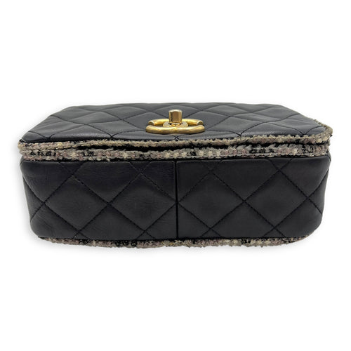 Chanel CC Crossbody Bag Black in Calfskin, Mixed hardware_3