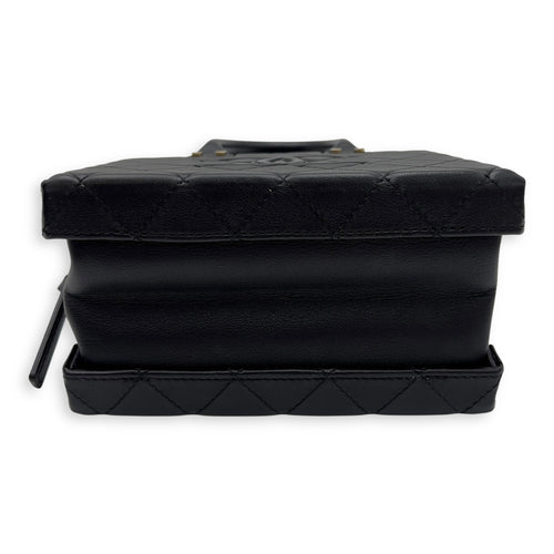 Chanel CC Black Top Handle Bag in Calfskin, Gold hardware_3