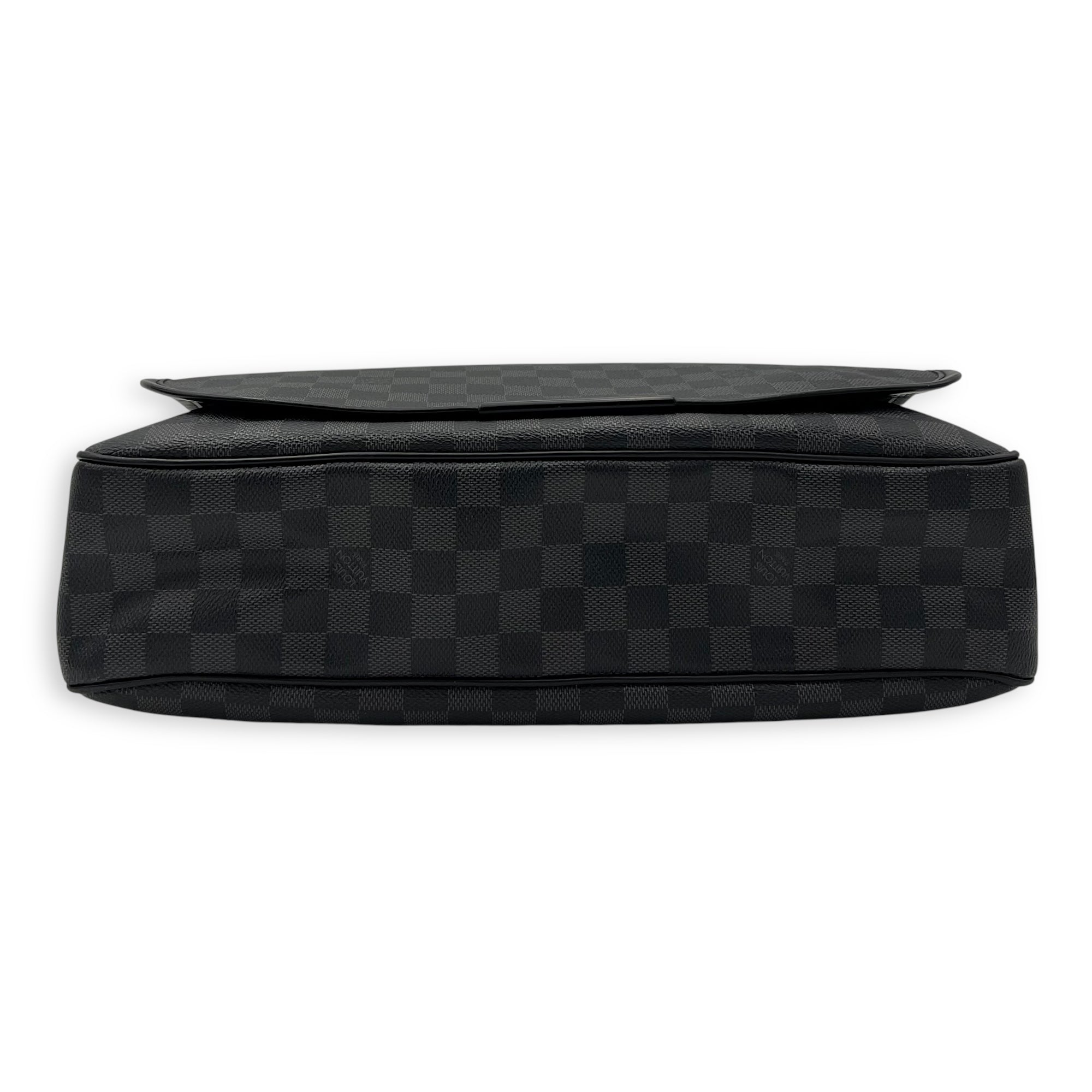 Louis Vuitton Daniel Messenger Graphite in Coated Canvas, Silver hardware_5