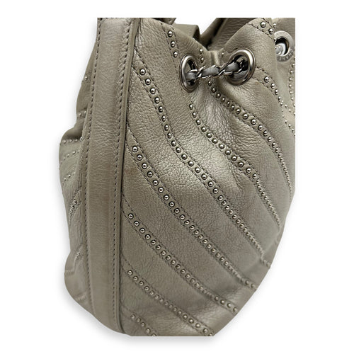 Chanel CC Chevron Bucket Bag Silver in Calfskin, Silver hardware_11