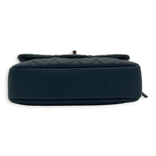 Chanel CC Shoulder Bag Blue in Caviar Leather, Silver hardware_5