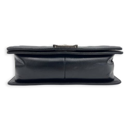 Chanel Boy Medium Black Shoulder Bag in Calfskin, Ruthenium hardware_7