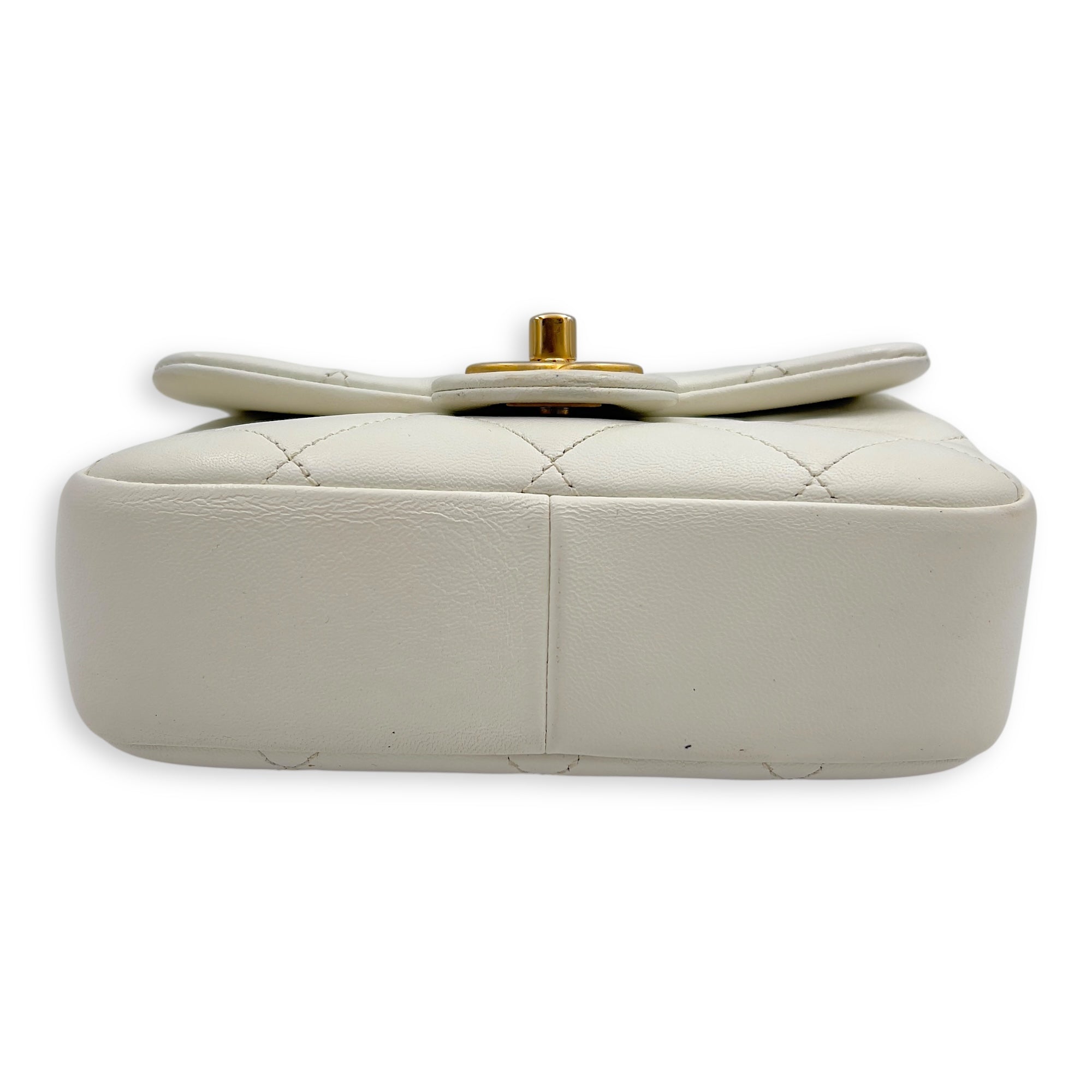 Chanel 20C In The Loop CC Flap White Top Handle Bag in Lambskin, Gold hardware_5