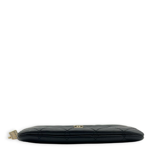 Chanel CC Pouch Black in Lambskin, Gold hardware_5
