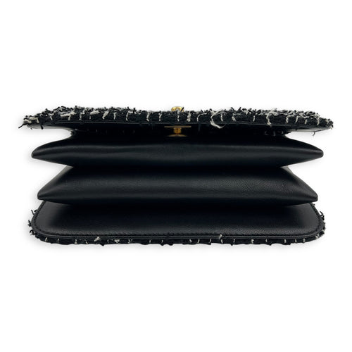 Chanel CC Black Top Handle Bag in Tweed, Gold hardware_5