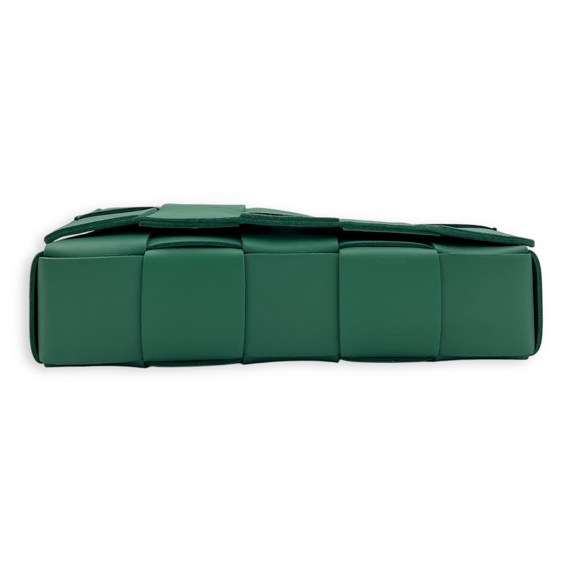Bottega Veneta Cassette Crossbody Bag Green in Calfskin, Gold hardware_5