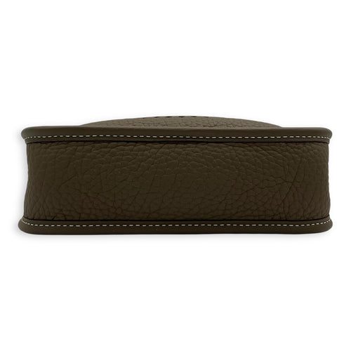 Hermès Evelyne TPM Etoupe Crossbody Bag in Clemence, Gold hardware_5