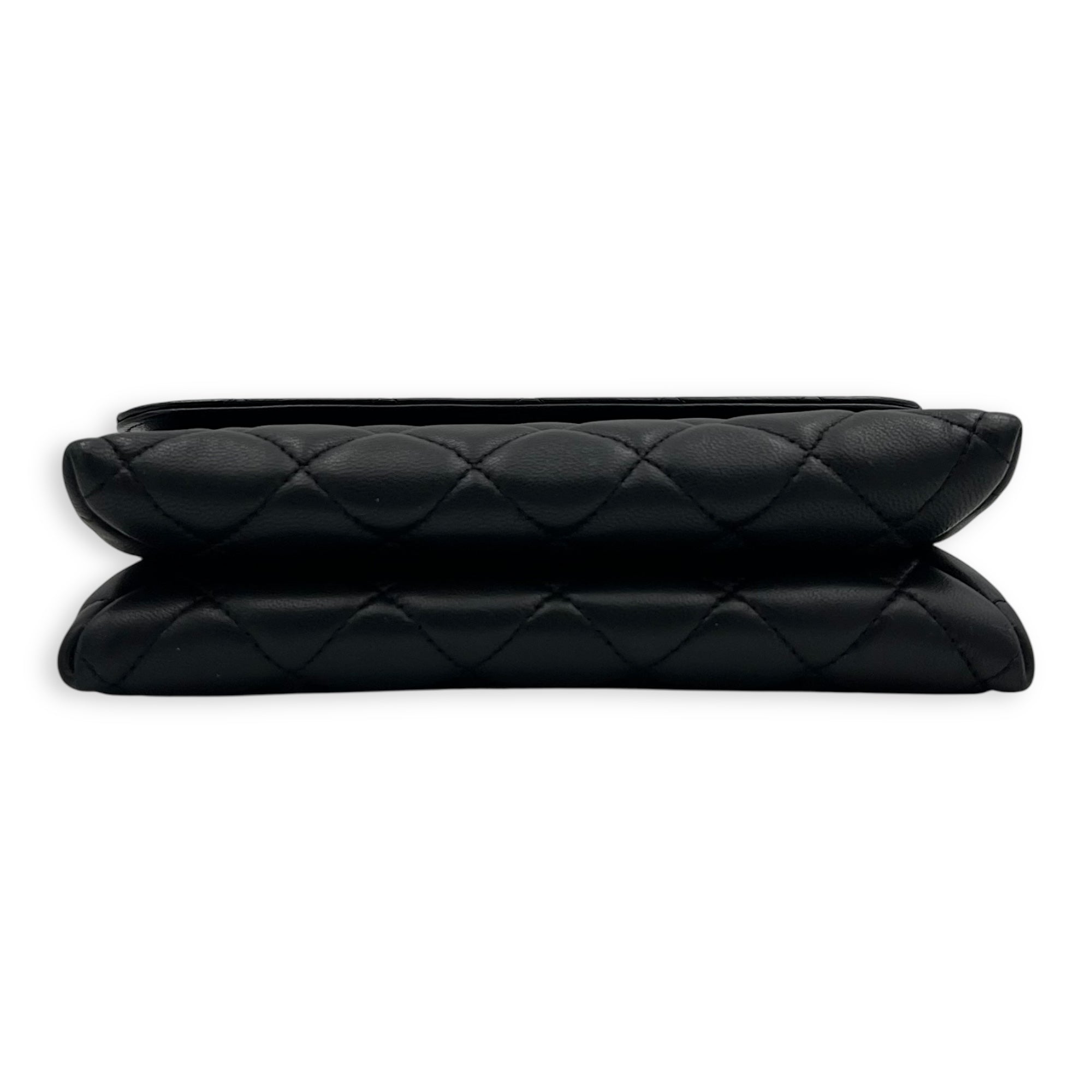 Chanel CC Wristlet Black in Lambskin, Gold hardware_5