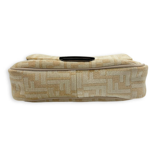 Fendi Baguette Shoulder Bag Beige in Velvet, Silver hardware_3