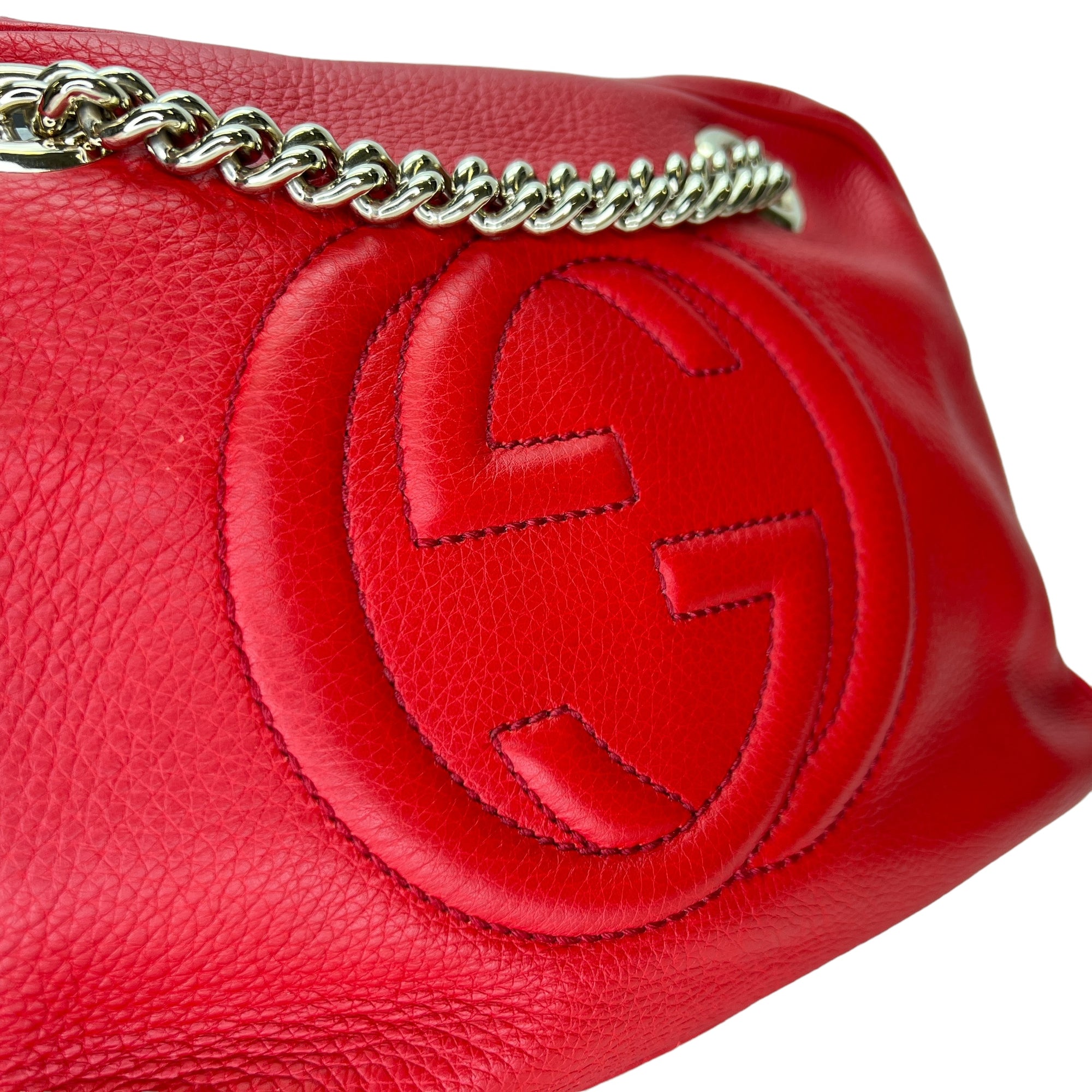 Soho Chain Red Shoulder Bag in Calfskin, Light Gold hardware