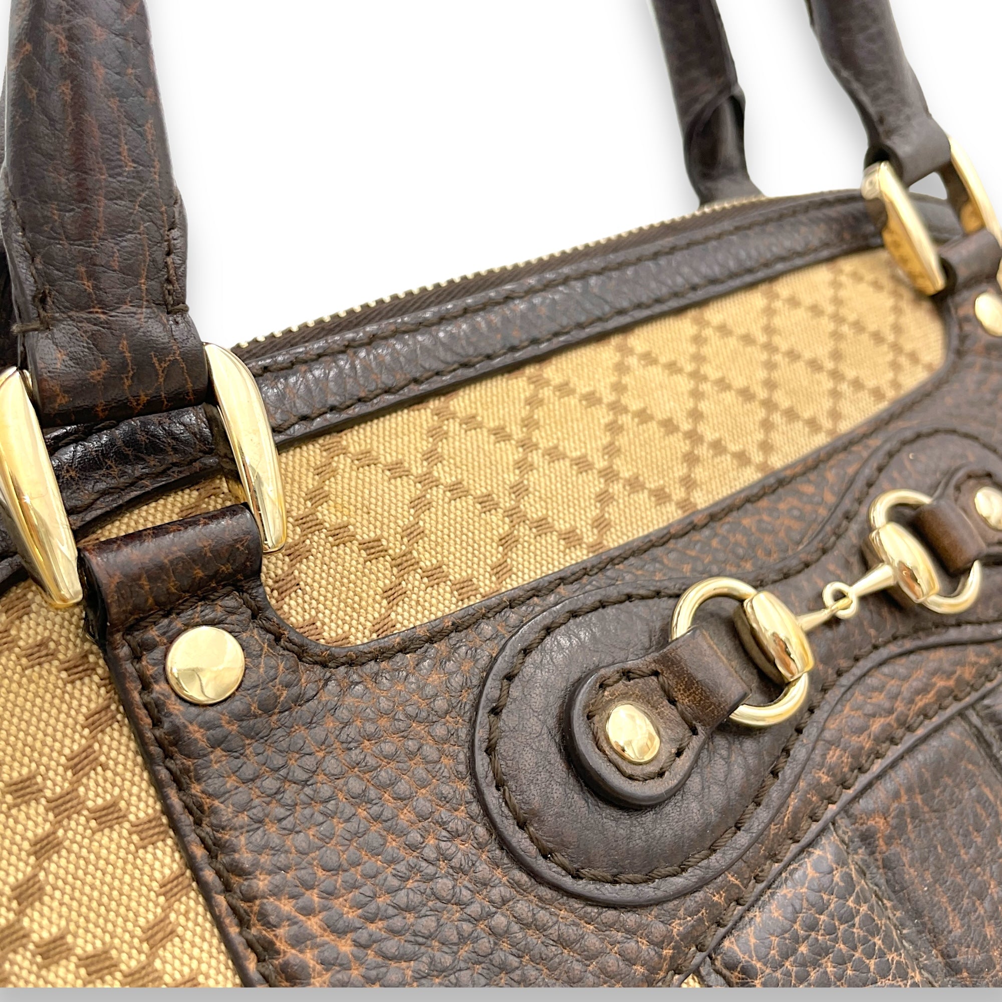 Horsebit Shoulder Bag Brown in Jacquard, Gold hardware