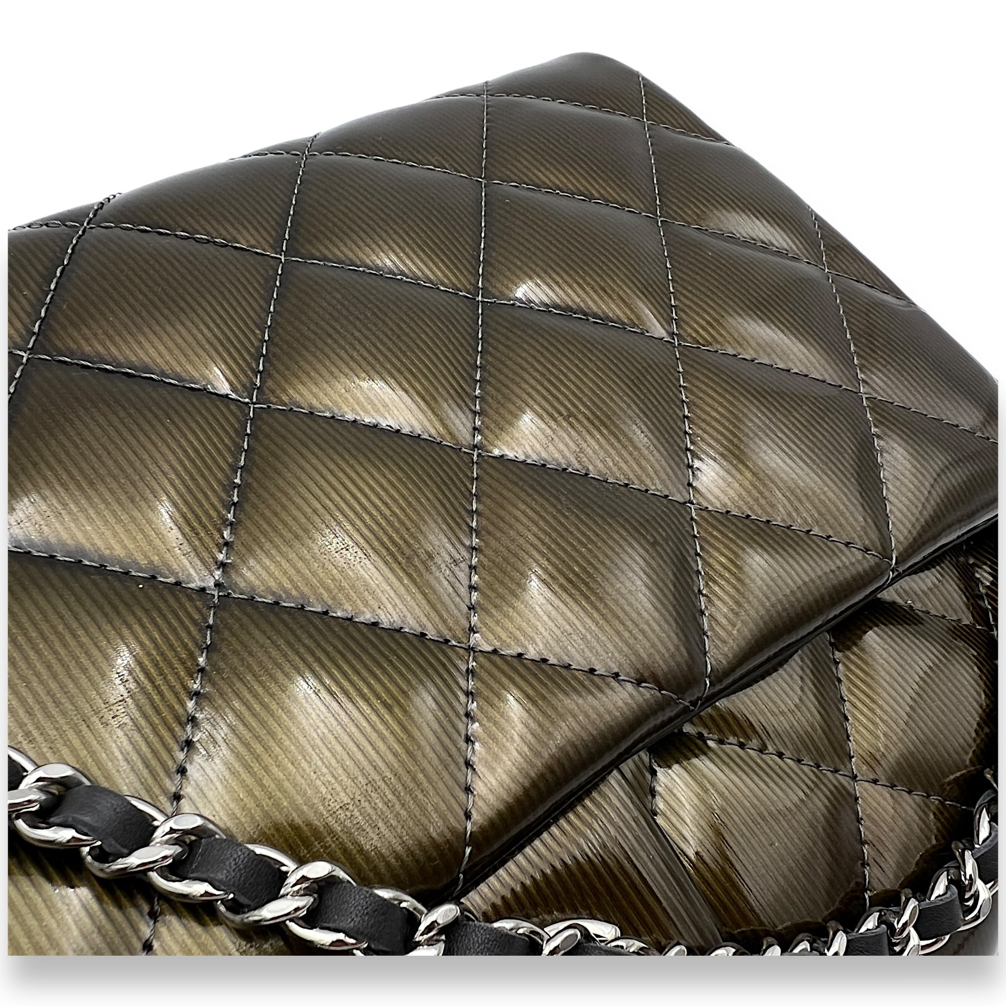 Quilted Flap Green Clutch in Patent Leather, Silver hardware