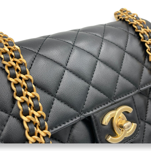 Square Flap Chain Black Crossbody Bag in Lambskin, Gold hardware